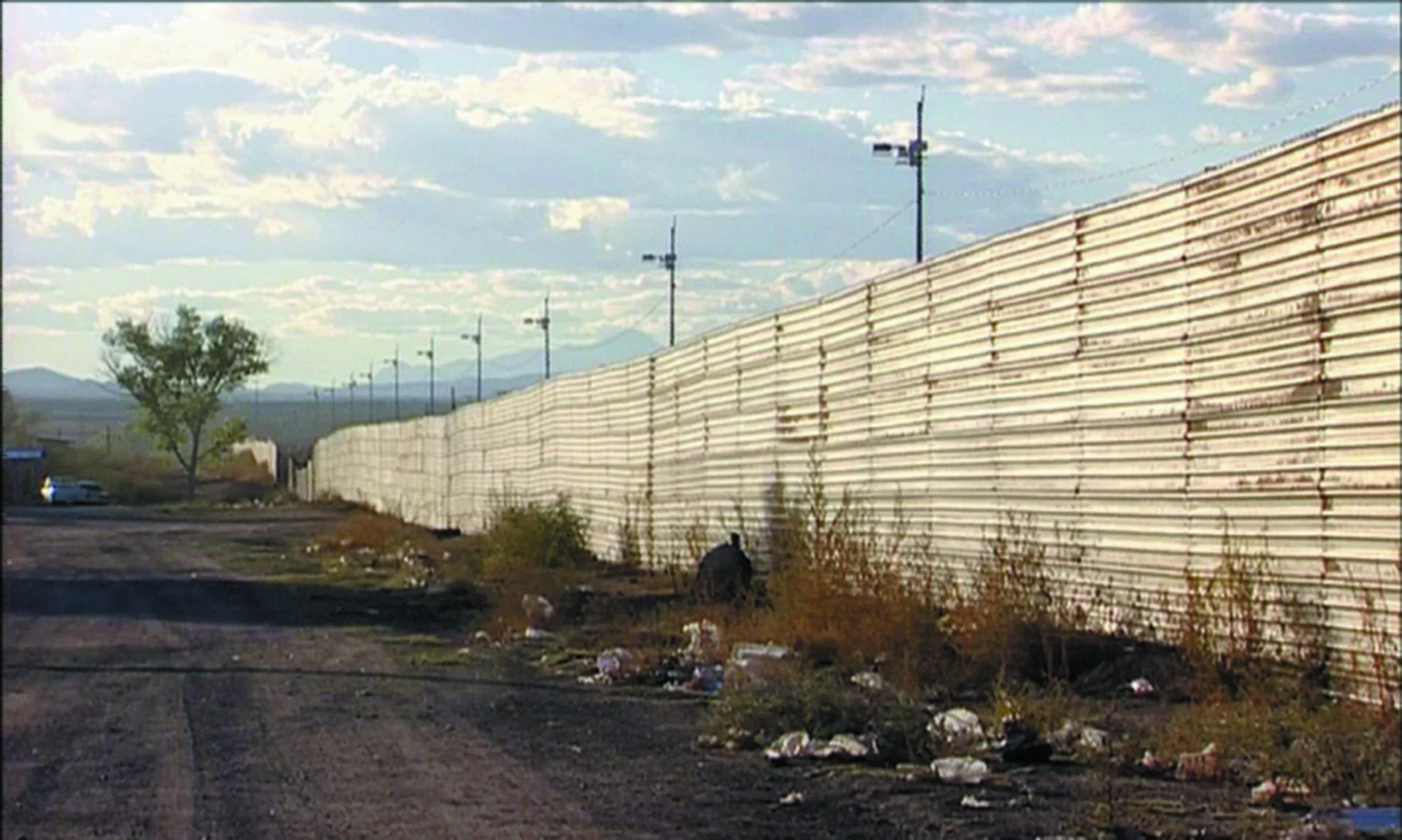 shot 1 from movie De l’autre coté by Chantal Akerman